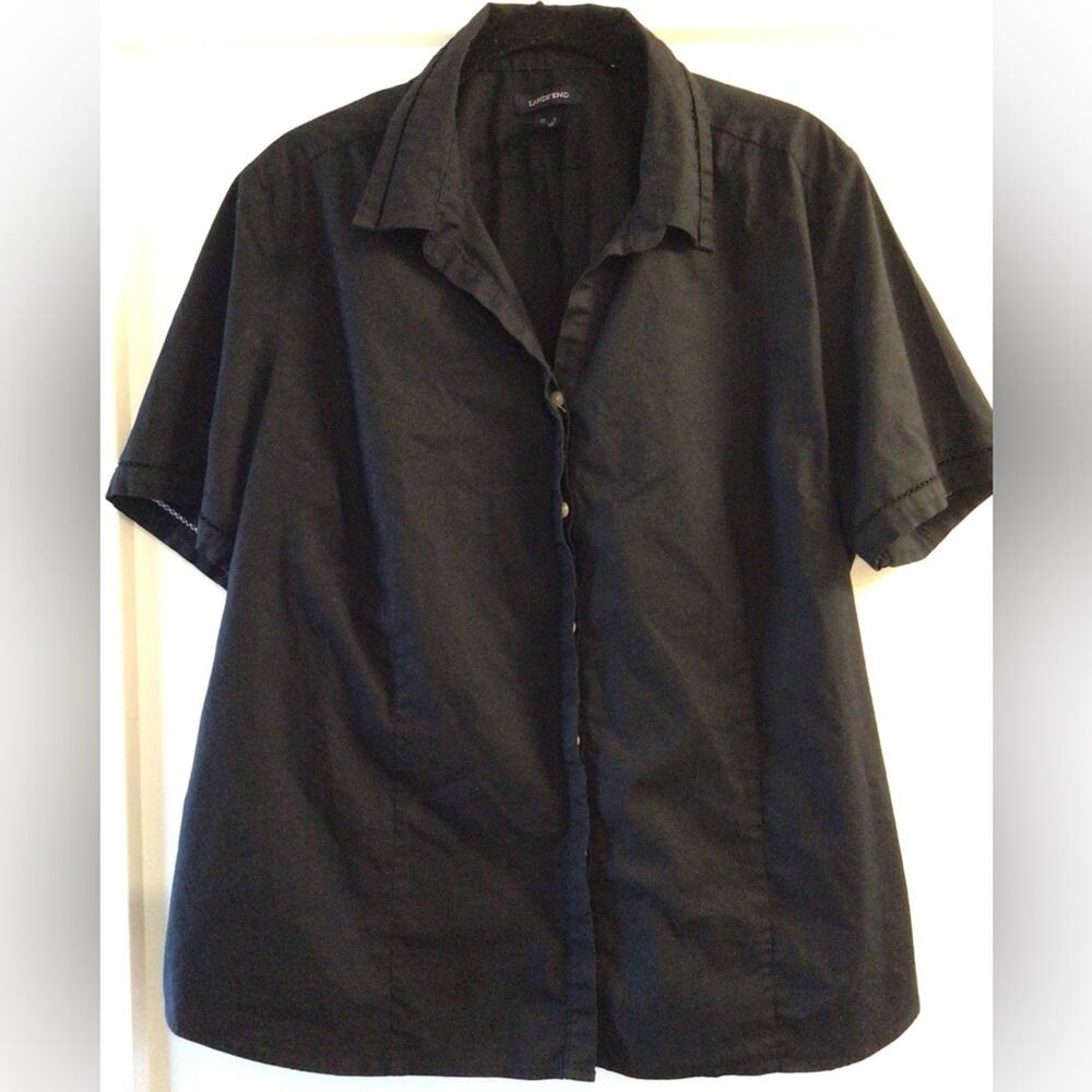 Lands’ end short sleeve hidden button down blouse size 18